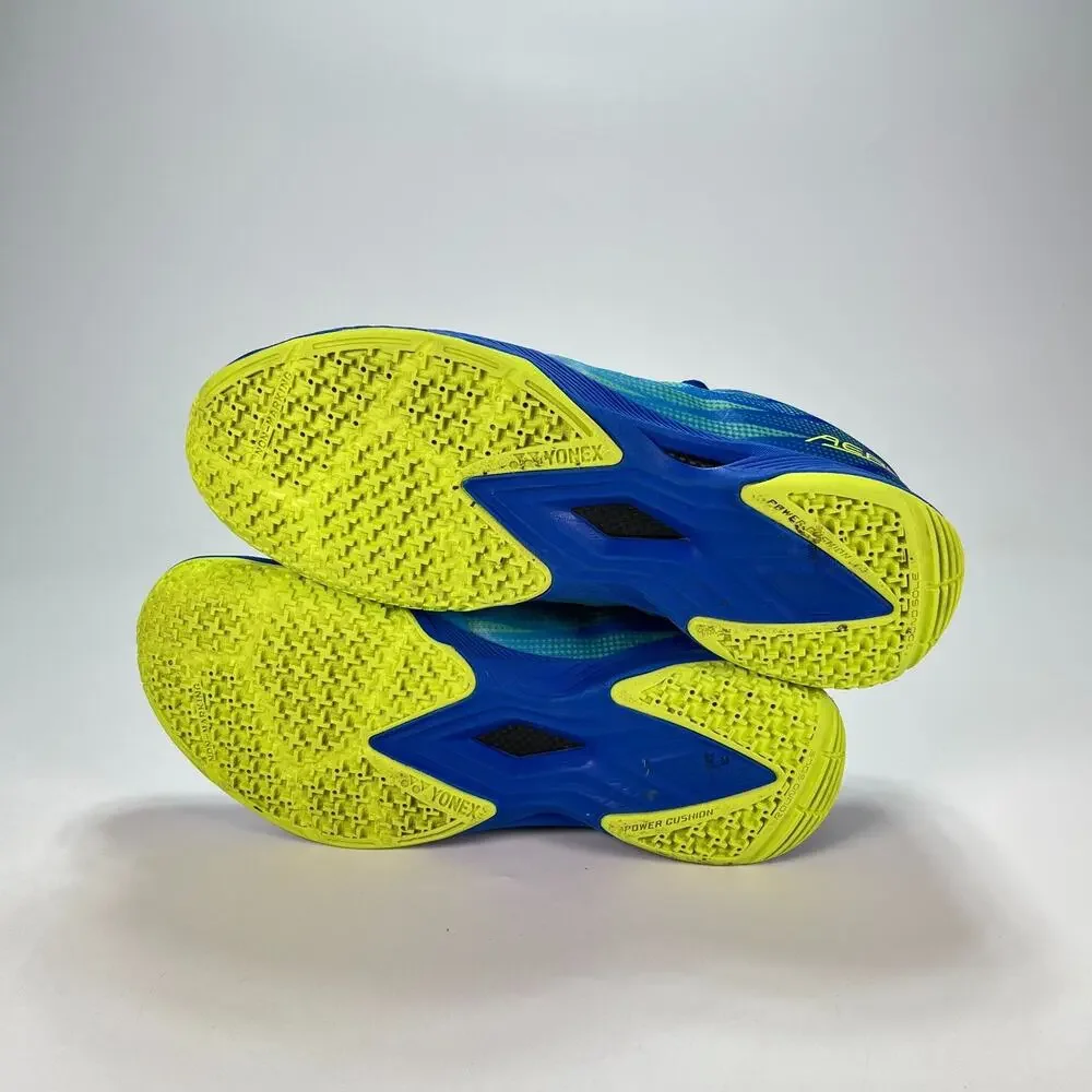 Yonex power cushion